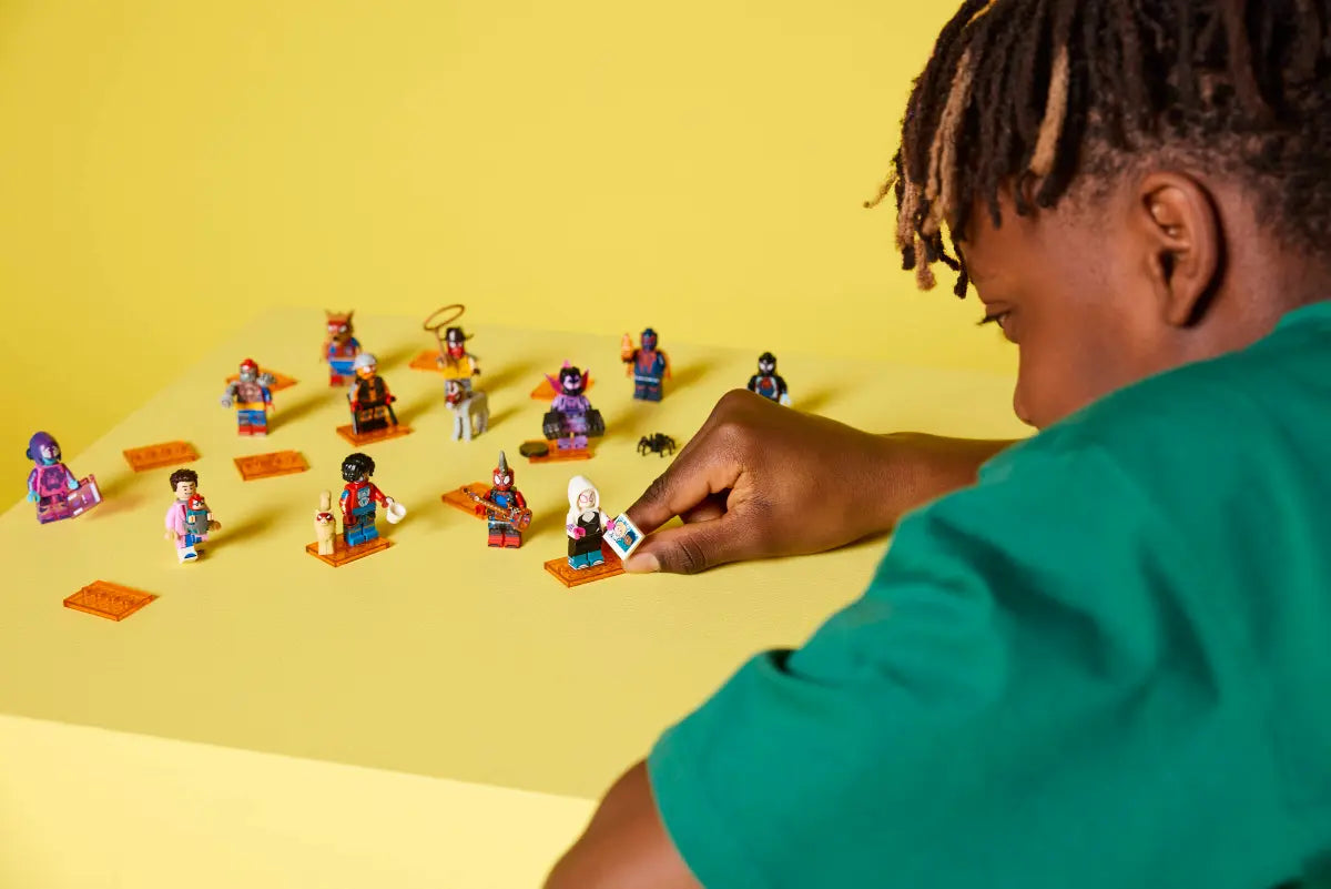 LEGO Minifigures – Spider-Man Across the Spider-Verse 71050